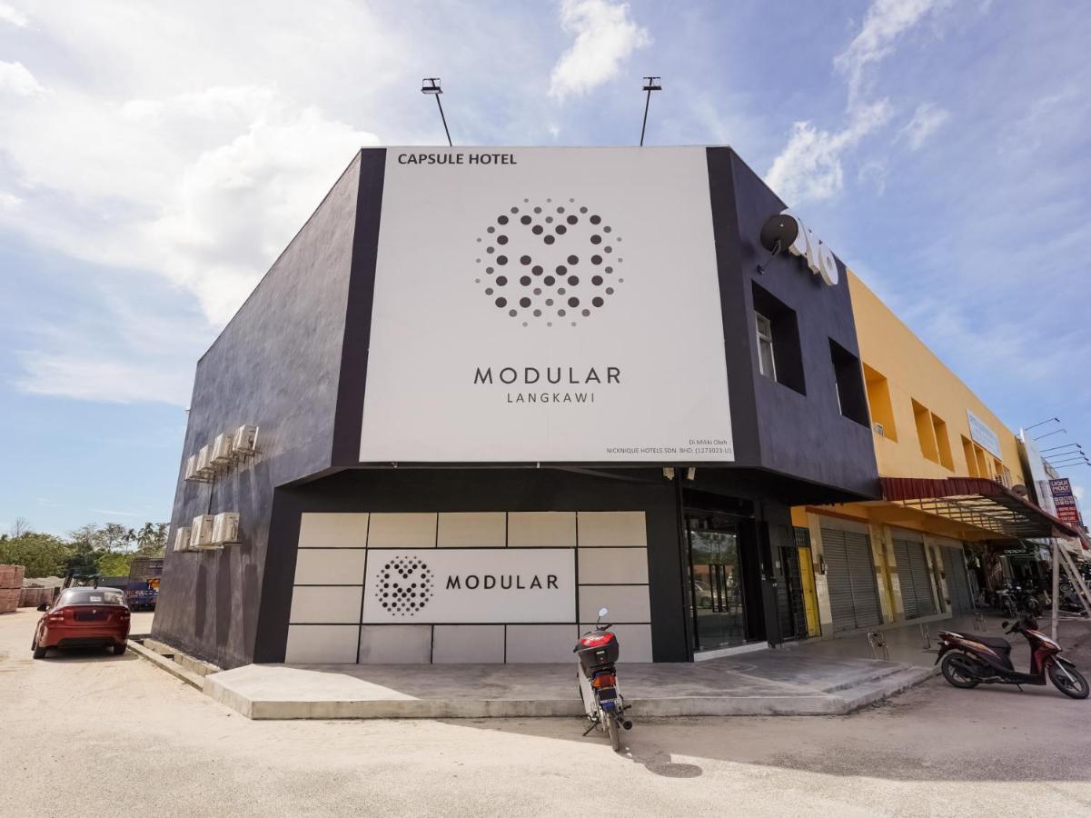 Oyo 89635 Modular Langkawi Capsule Hotel Padang Mat Sirat Exteriör bild