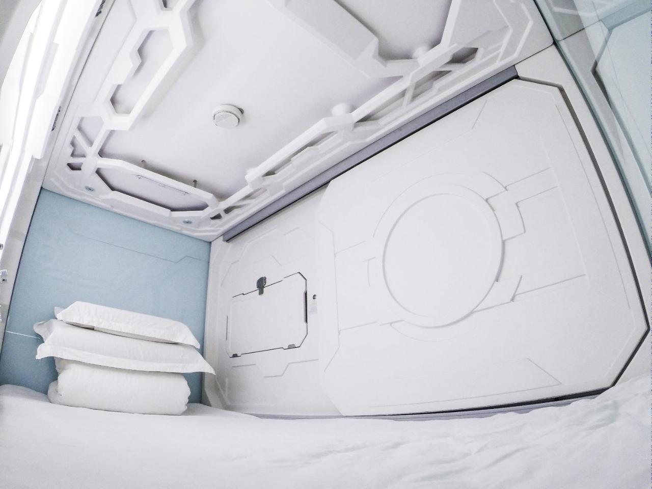 Oyo 89635 Modular Langkawi Capsule Hotel Padang Mat Sirat Exteriör bild
