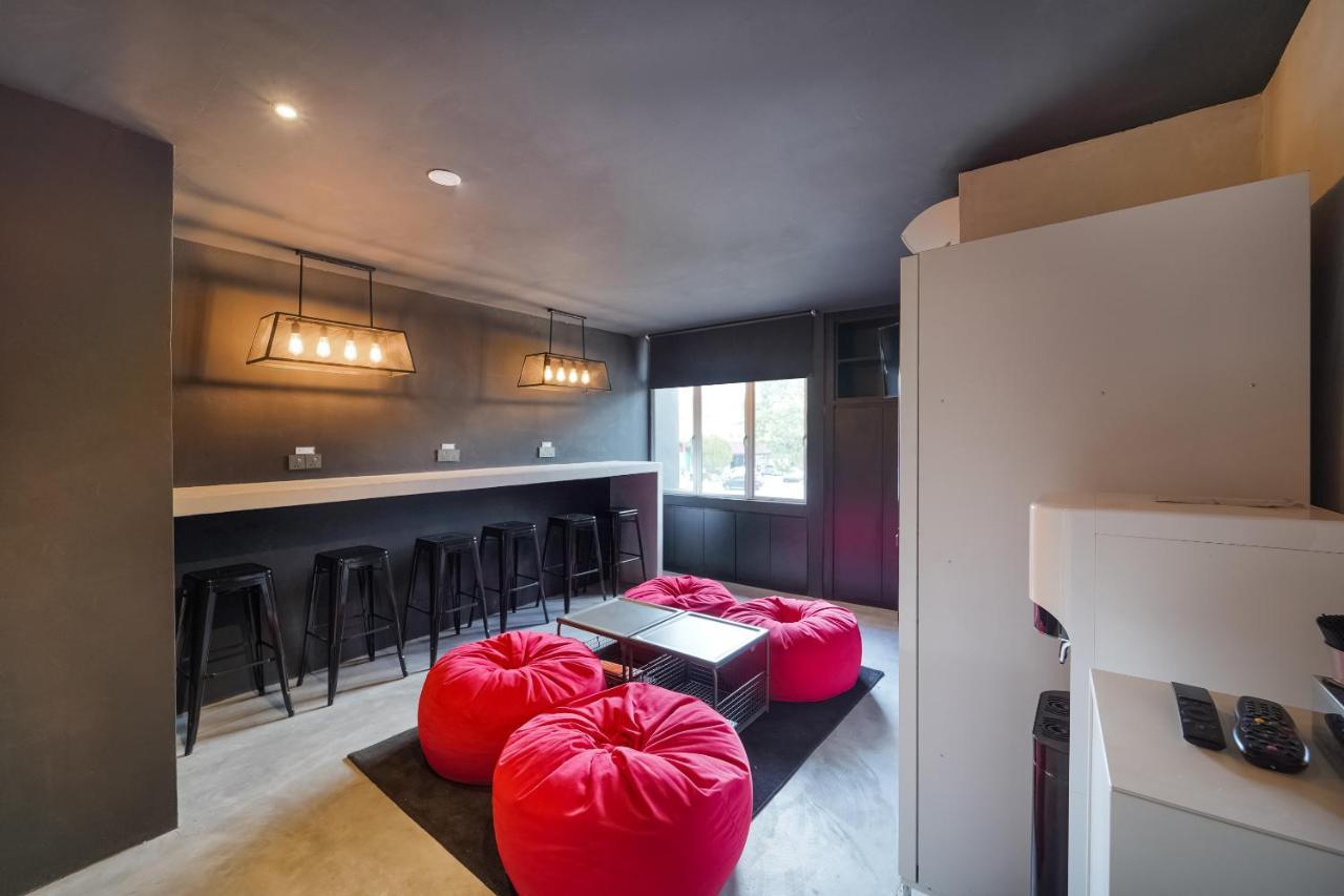 Oyo 89635 Modular Langkawi Capsule Hotel Padang Mat Sirat Exteriör bild