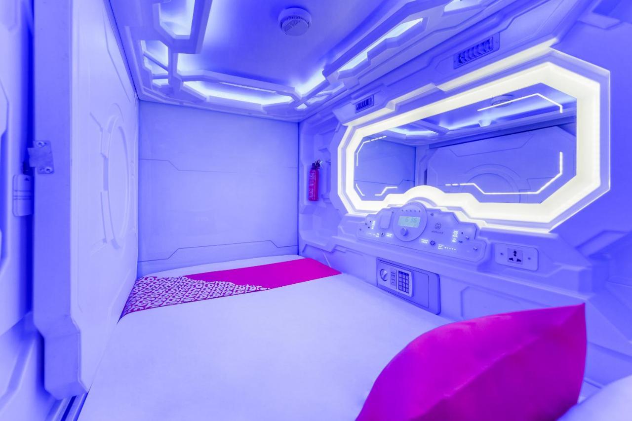 Oyo 89635 Modular Langkawi Capsule Hotel Padang Mat Sirat Exteriör bild