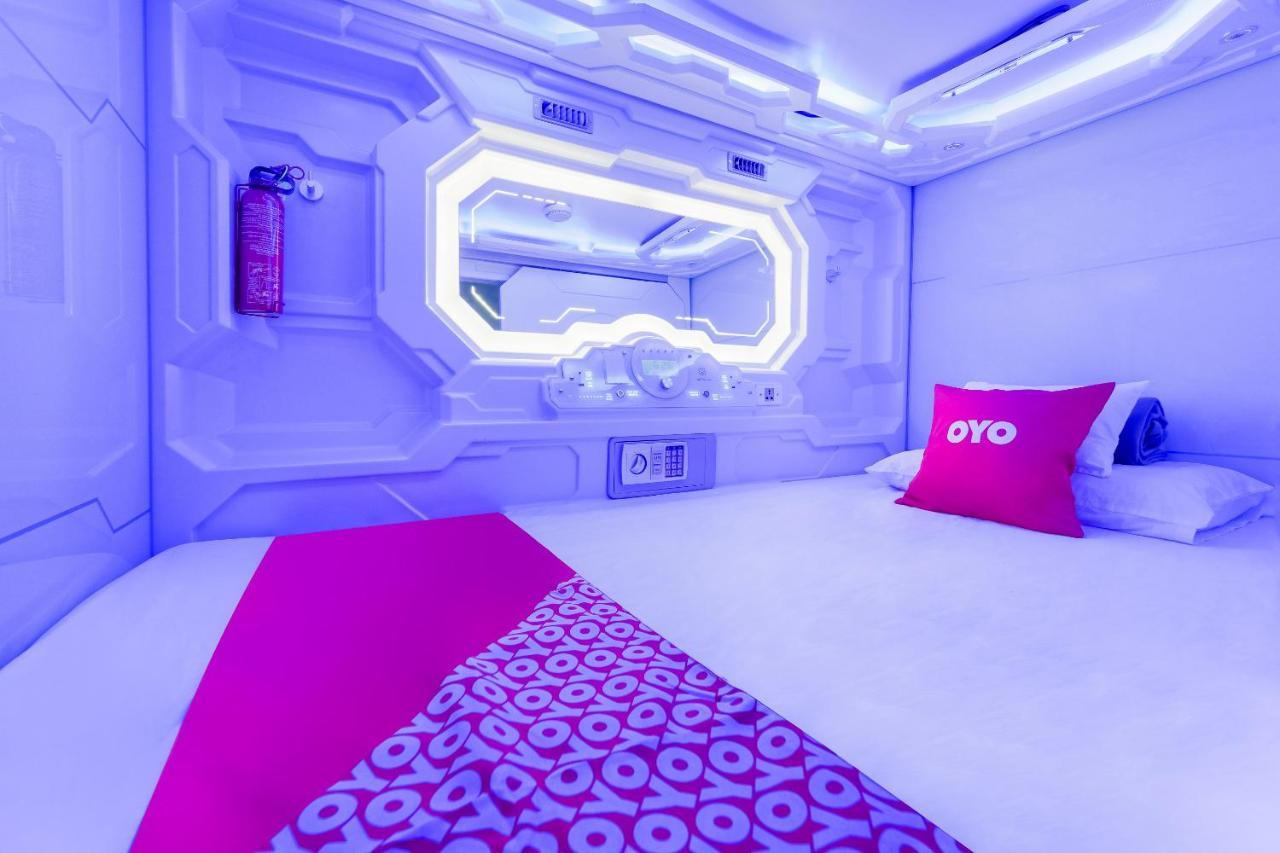 Oyo 89635 Modular Langkawi Capsule Hotel Padang Mat Sirat Exteriör bild