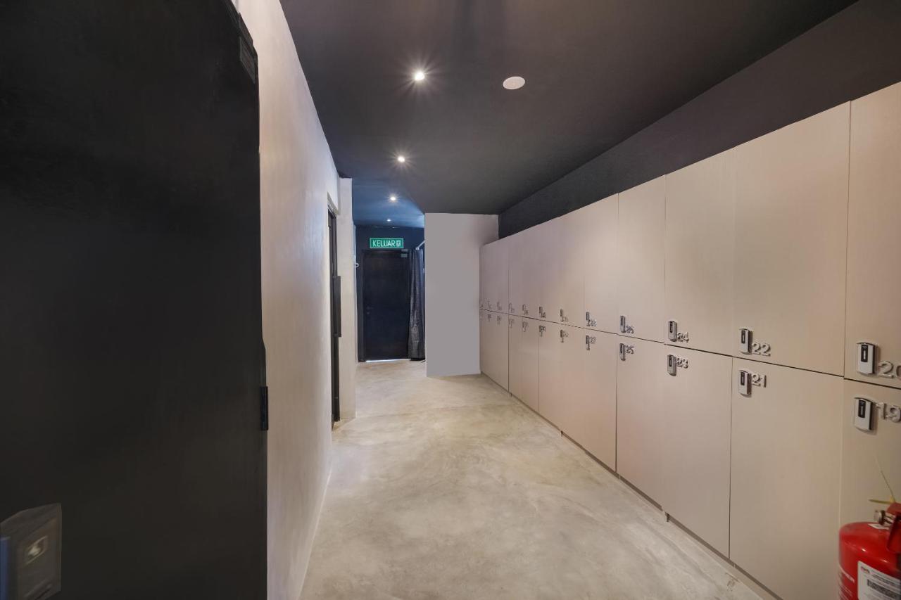 Oyo 89635 Modular Langkawi Capsule Hotel Padang Mat Sirat Exteriör bild