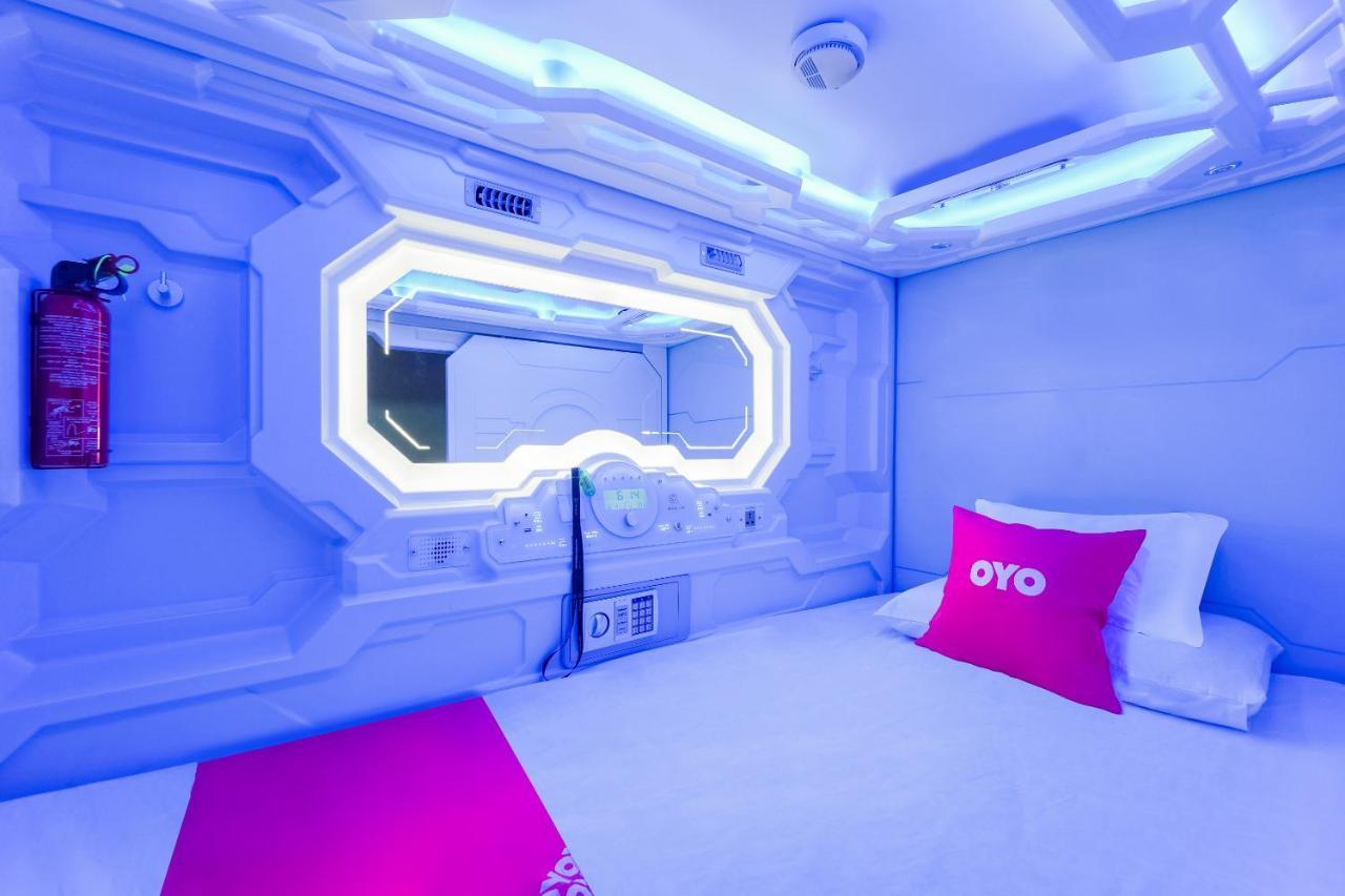 Oyo 89635 Modular Langkawi Capsule Hotel Padang Mat Sirat Exteriör bild