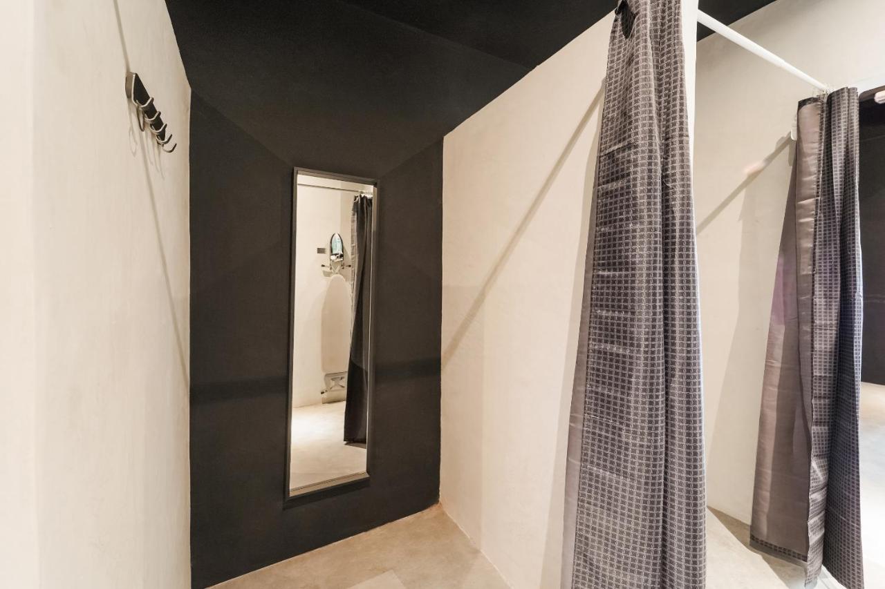Oyo 89635 Modular Langkawi Capsule Hotel Padang Mat Sirat Exteriör bild